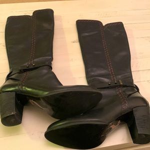 UGG Claudine tall dark brown boots, excellent  condition.